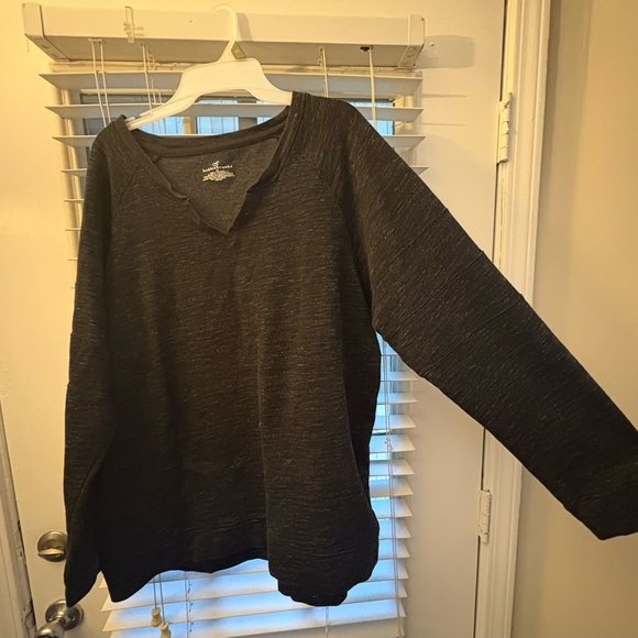 Bobbie Brooks Tops - Bobbie Brooks Dark Gray Long Sleeve Thermal Top
